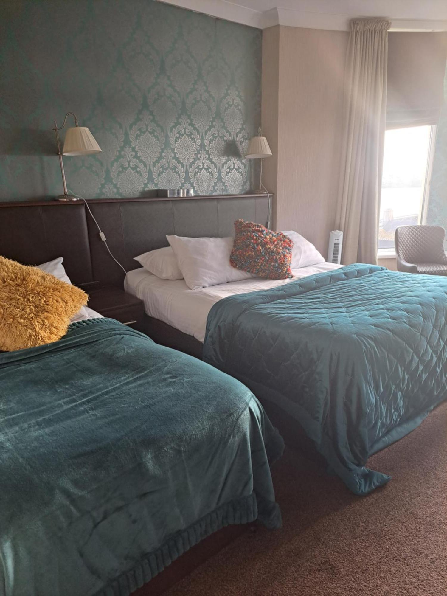 Avarest House Bb Adults Only Портръш Екстериор снимка